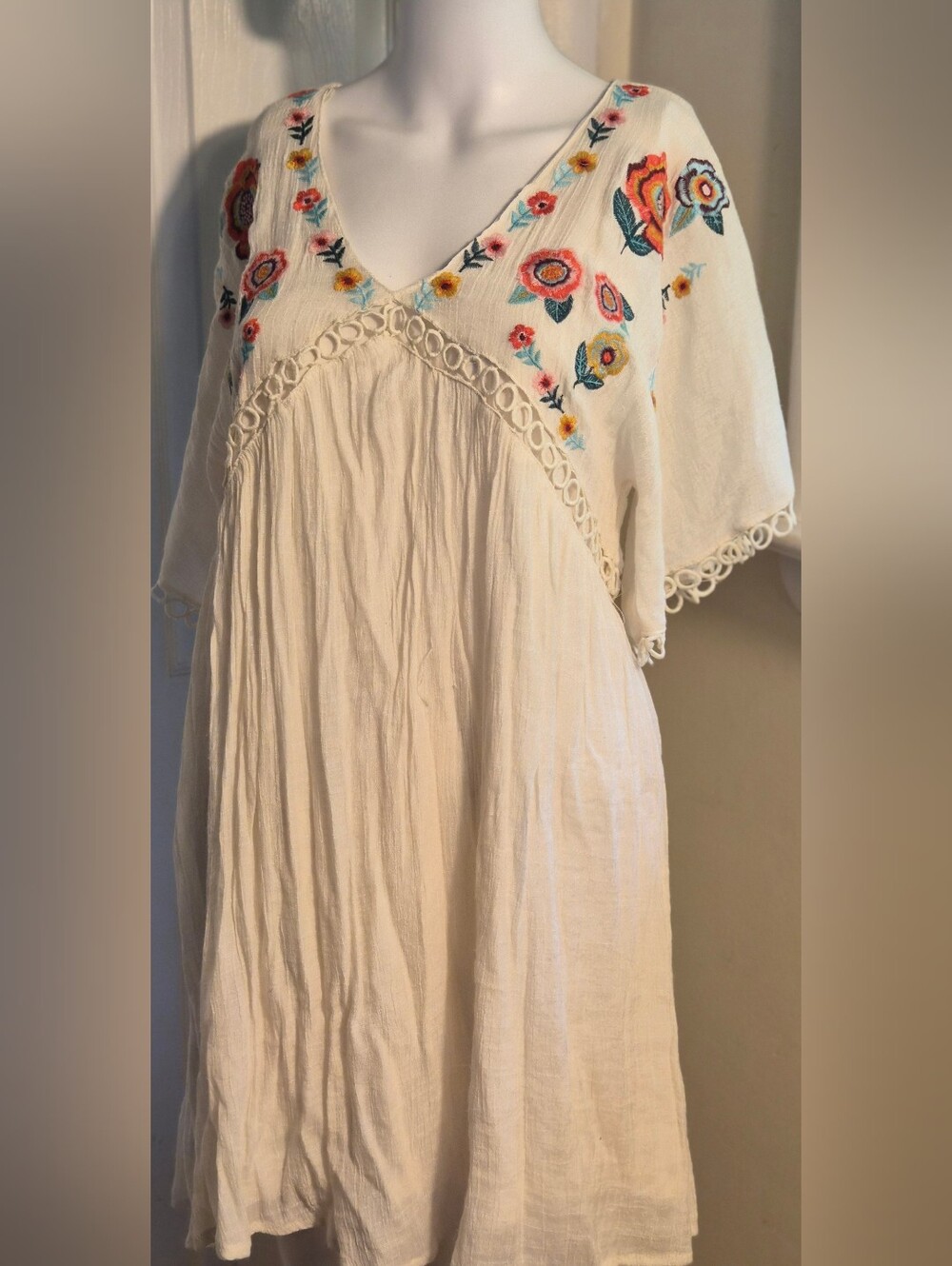 Umgee Ivory Floral Embroidered Boho Peasant Dress - Picture 3 of 4